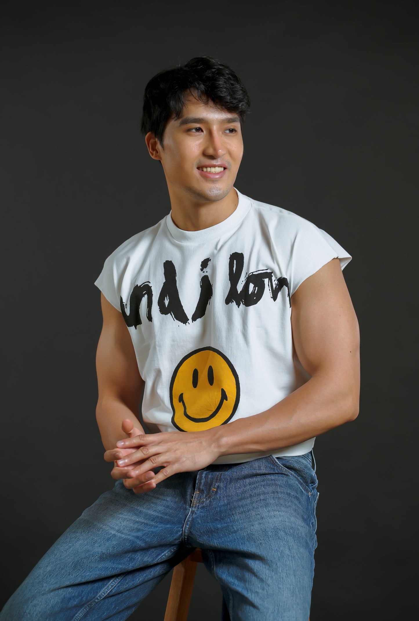 Smile Cropped Muscle Tee – White