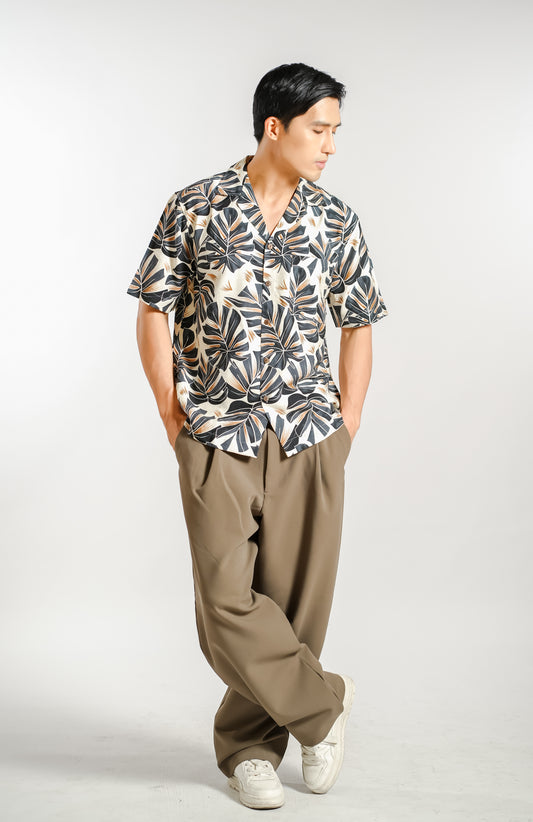 Monstera Resort Shirt in Stone