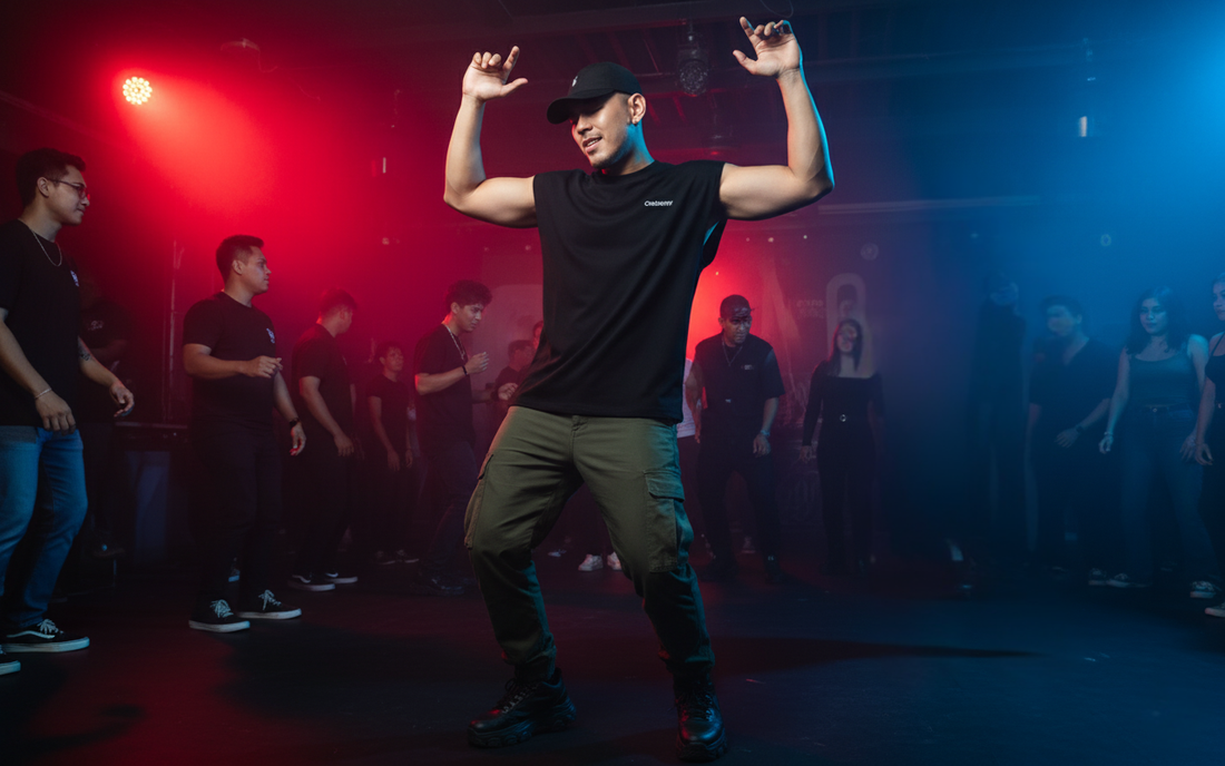 How to Look Mysteriously Hot on Halloween Night with Metro Juan