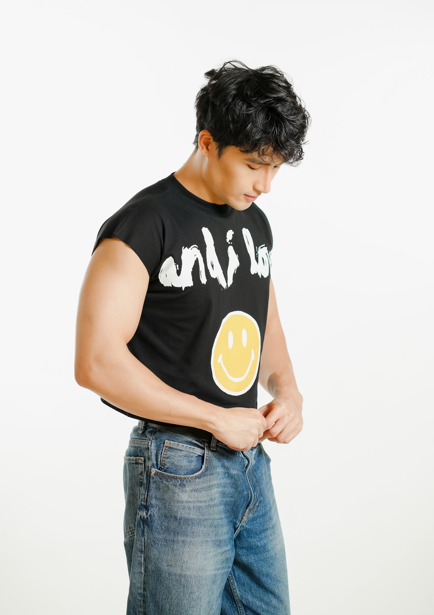 Smile Cropped Muscle Tee – Black