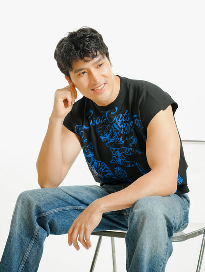 Cool Cats Cropped Muscle Tee – Black