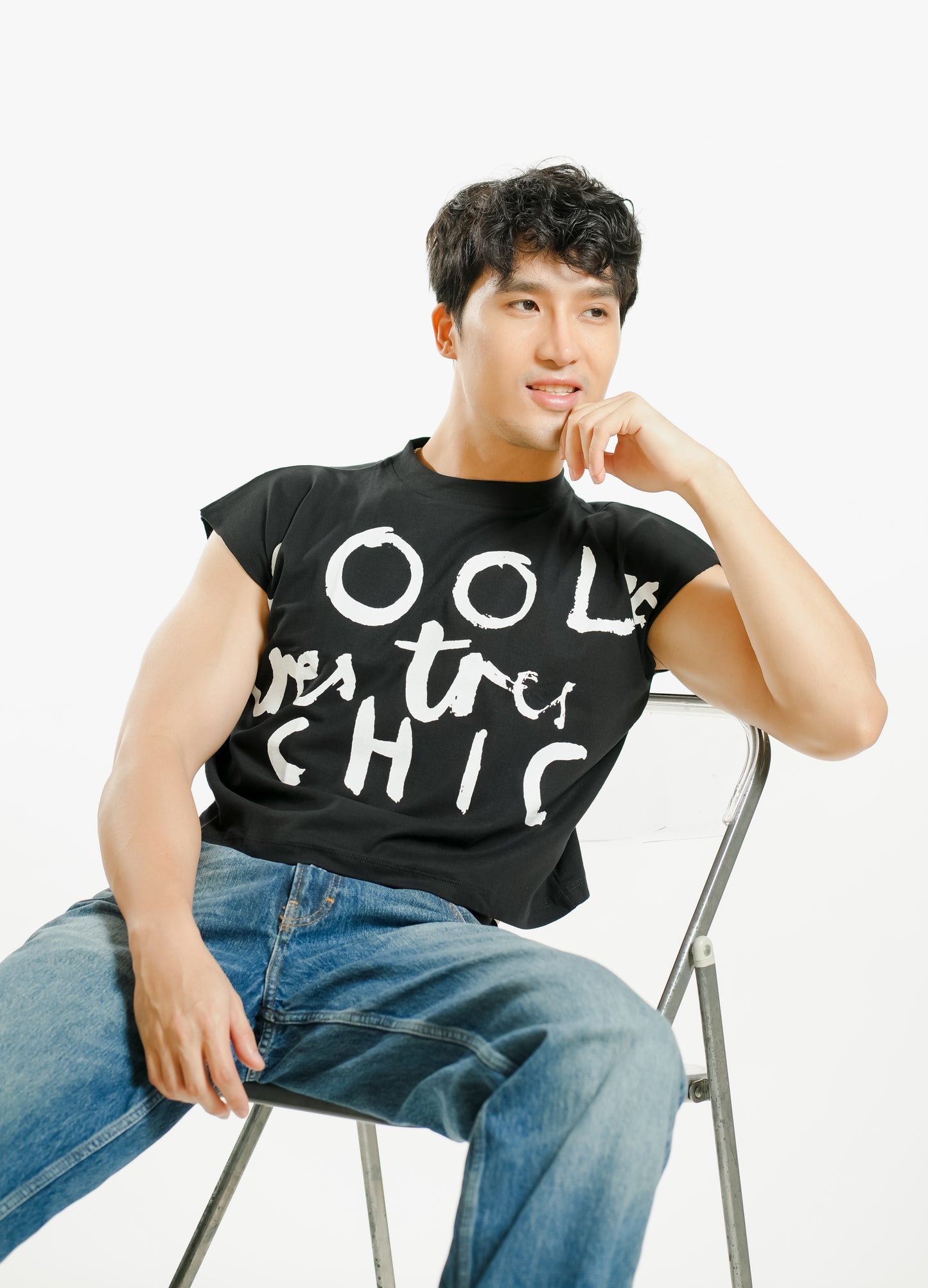 Très Chic Cropped Muscle Tee – Black