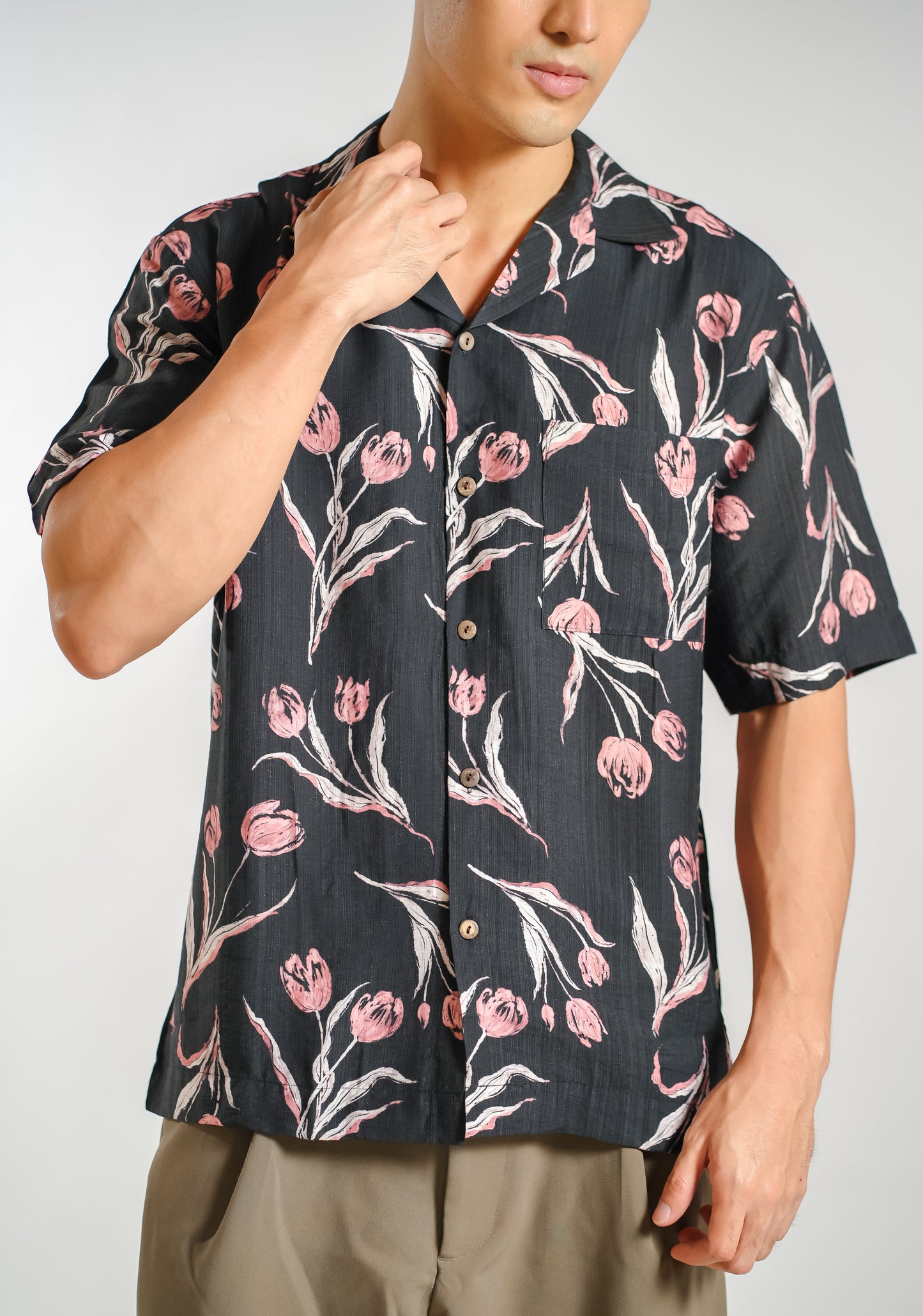 Tulip Print Resort Shirt in Charcoal