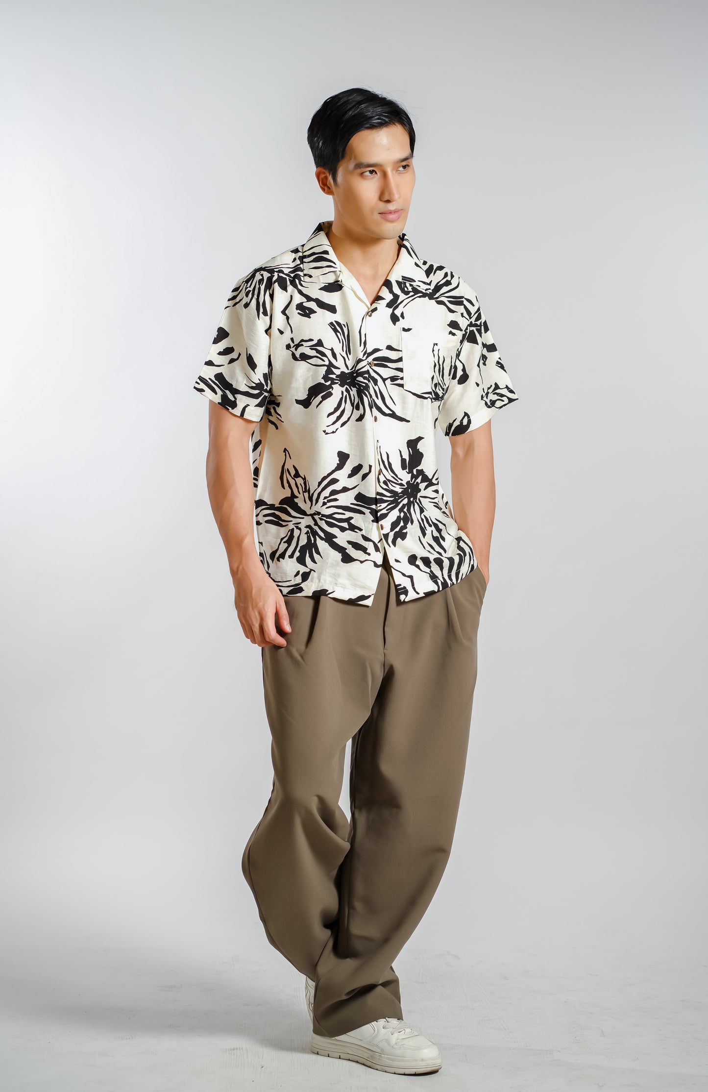 Sketch Floral Resort Shirt in Ivory - Slim