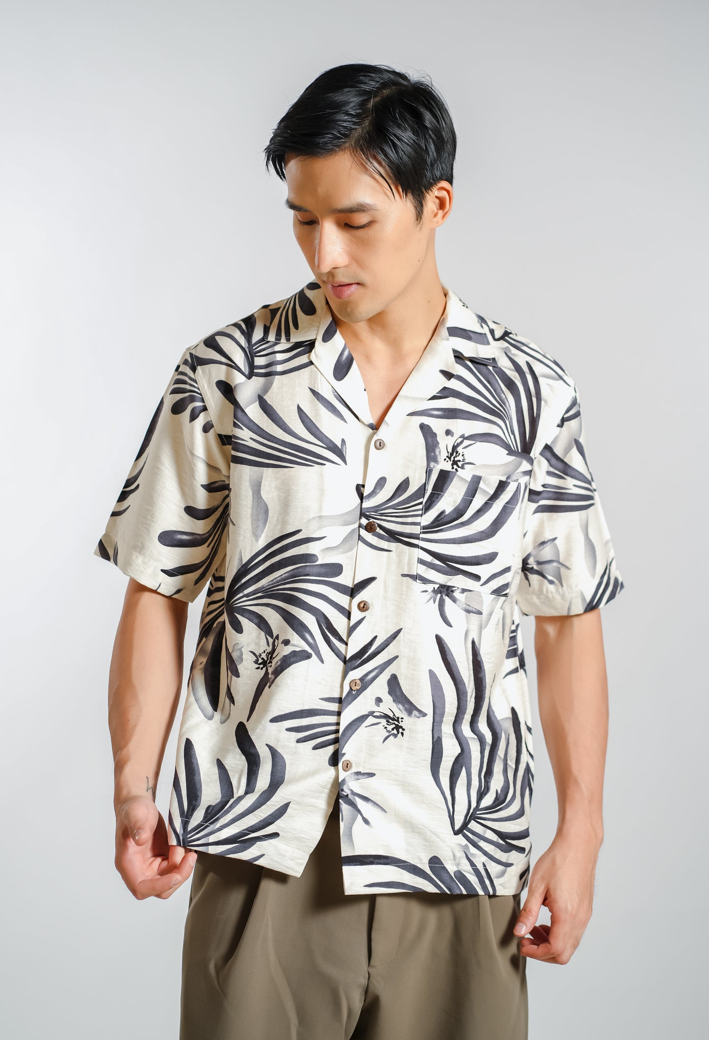 Tropical Botanical Resort Shirt in Ivory