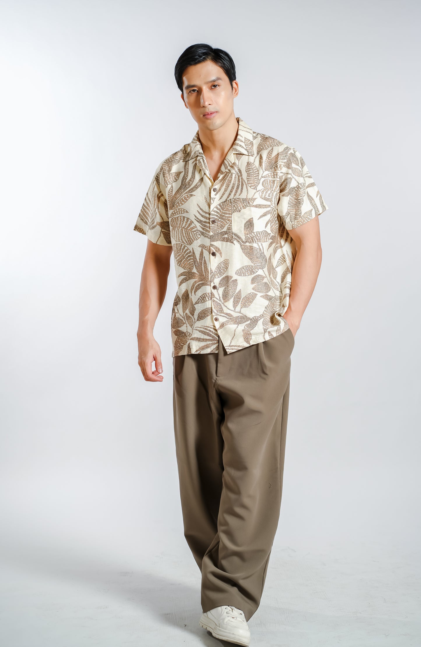 Tropical Botanical Resort Shirt in Sand - Slim