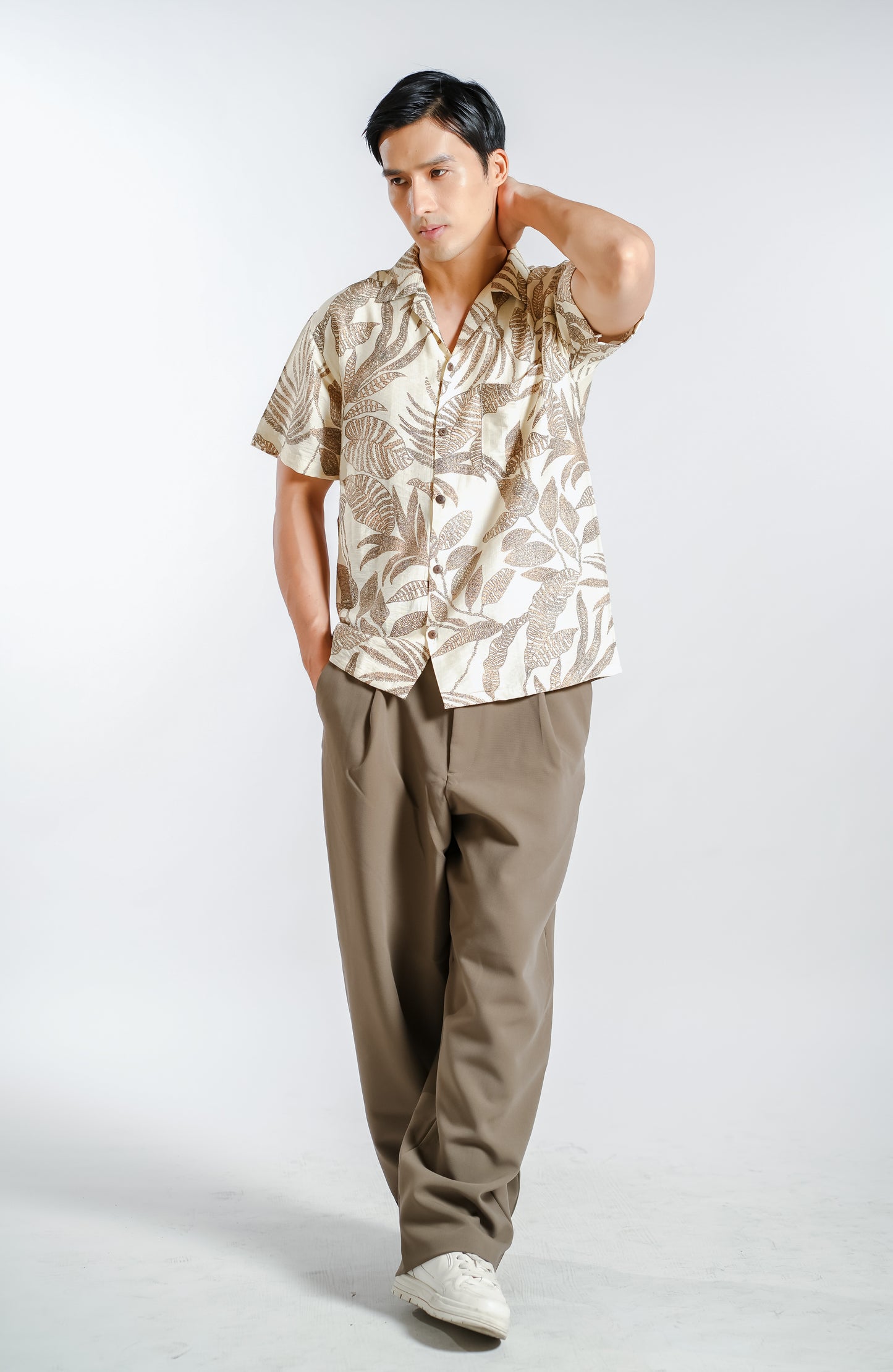 Tropical Botanical Resort Shirt in Sand - Slim