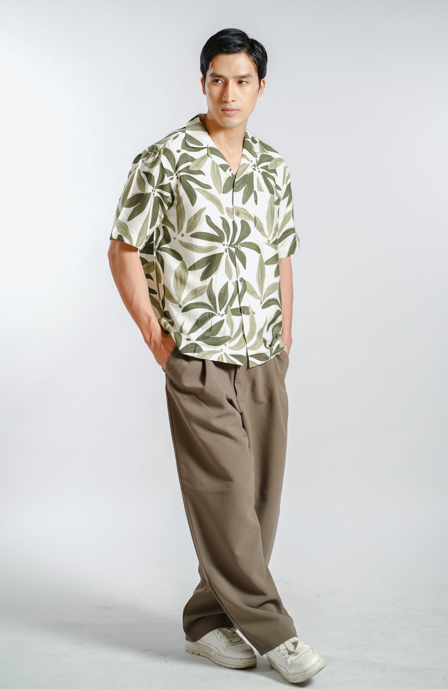 Botanical Resort Shirt in Olive