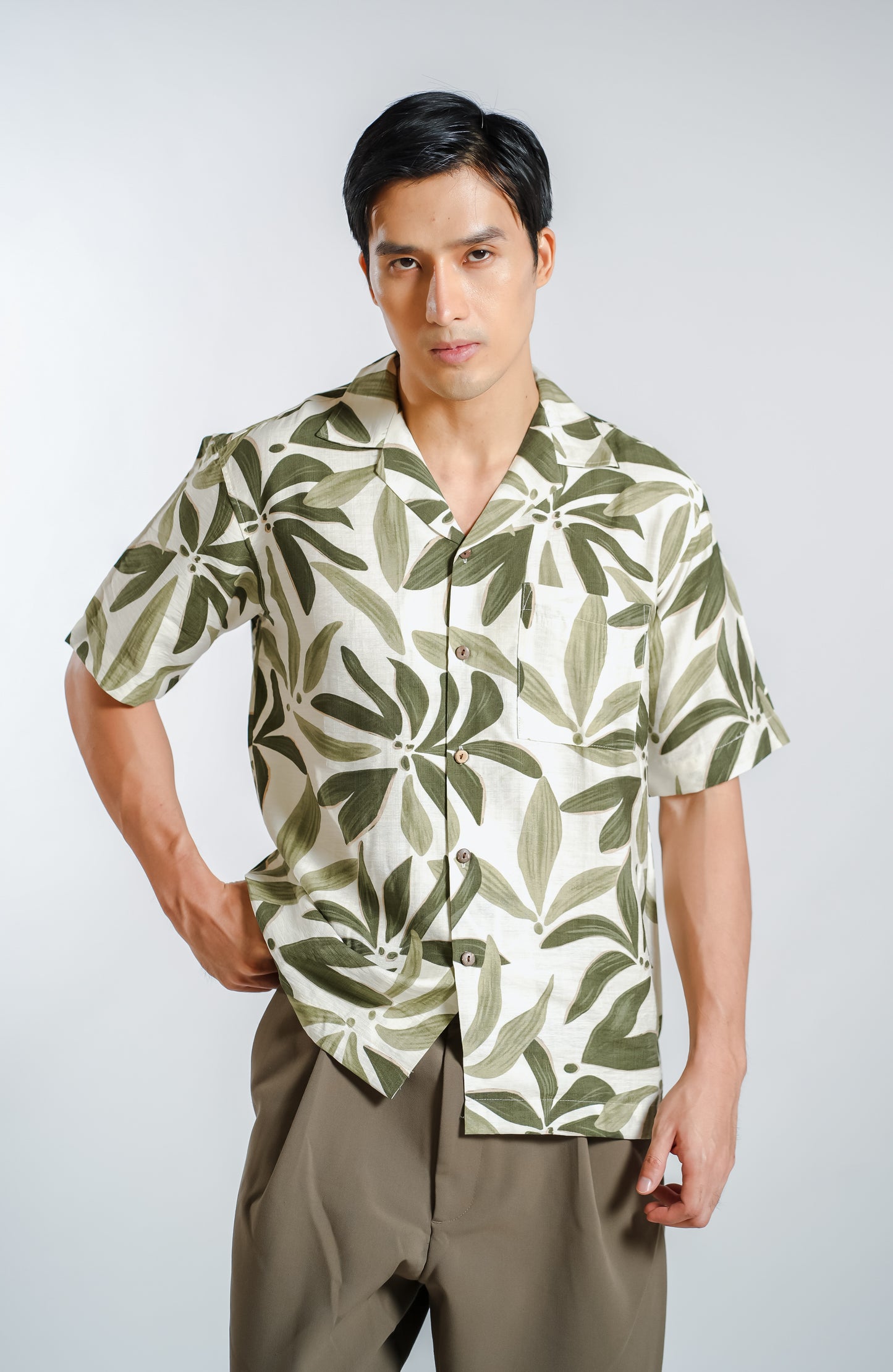 Botanical Resort Shirt in Olive