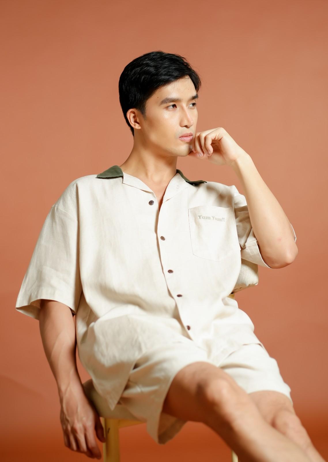 Cream Don’t Worry Be Yummy Open-Collar Polo